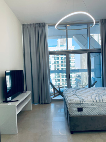 sdaetsia-studiia-za-7000-dirxam-big-1