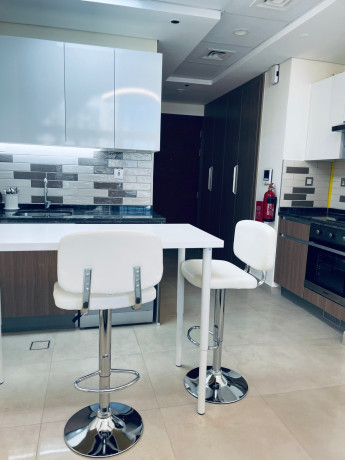 sdaetsia-studiia-za-7000-dirxam-big-2