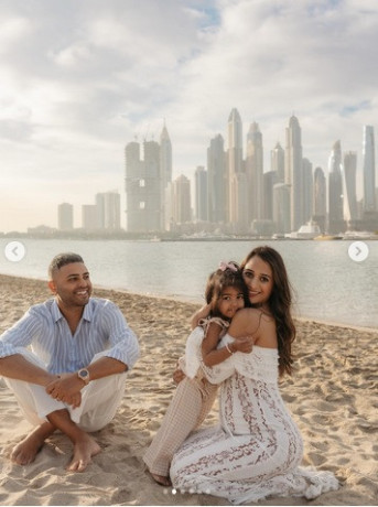 family-photography-services-in-dubai-big-0